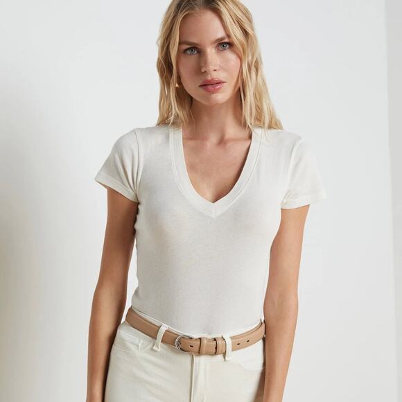 L'AGENCE Classic Tee -  Becca fitted Vneck white - Size M - Picture 1 of 5